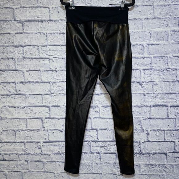 Assets by Spanx Black and Gold Faux Leather Leggings Size Medium - Picture 2 of 9